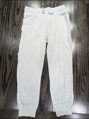 5/$20 H&M Grey Jogger Pants – Kids US 6 – Cotton